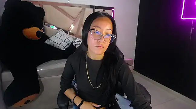 victoria ricci a online show from 02/26/25, 04:27