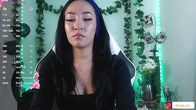 victoria ricci a online show from 10/21/25, 01:38