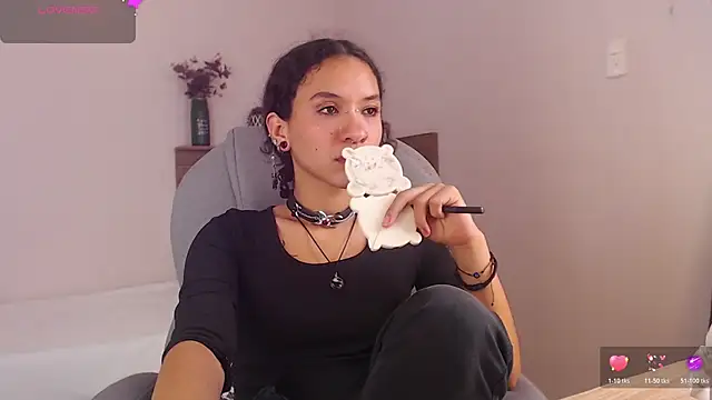 ilitzy cardona online show from 11/06/25, 11:53