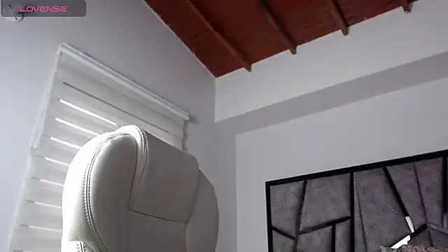 ilitzy cardona online show from 03/04/25, 06:39