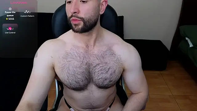 Snapshot of hairyncuteass chatting on 05/15/26, 08:29 hairyncuteass online show from 05/15/26, 08:29
