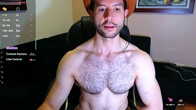 Snapshot of hairyncuteass chatting on 10/10/25, 01:28 hairyncuteass online show from 10/10/25, 01:28
