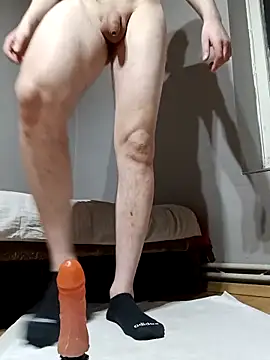 Snapshot of larzik94 chatting on 03/01/26, 01:49 larzik94 online show from 03/01/26, 01:49