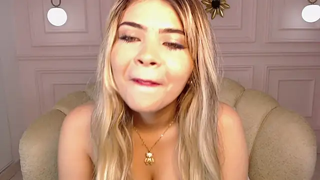 evelyn leee1 online show from 01/16/25, 11:48