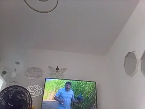Snapshot of Munnoki chatting on 07/19/26, 12:24 Munnoki online show from 07/19/26, 12:24