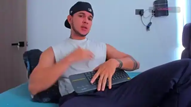 austinoficial online show from 03/14/26, 02:23