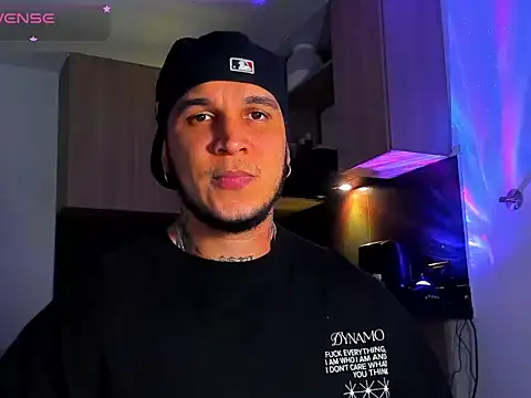 austinoficial online show from 04/29/26, 01:43