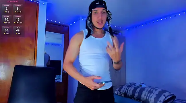 austinoficial online show from 03/04/25, 01:12