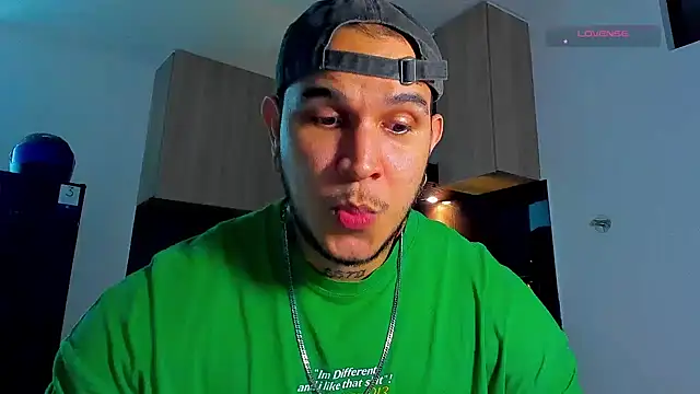 austinoficial online show from 03/21/26, 02:24