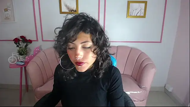 zoe ch  online show from 03/18/25, 09:43