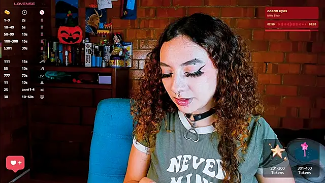 Annycolin  online show from 11/11/25, 04:07