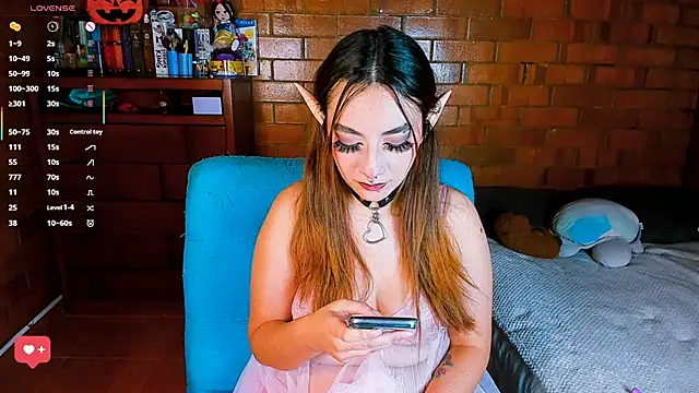 Annycolin  online show from 11/09/25, 03:21