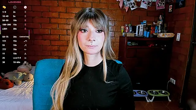 Annycolin  online show from 04/17/26, 10:12