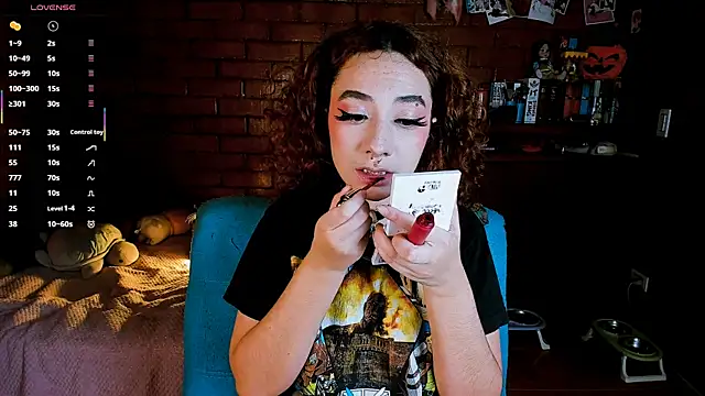 Annycolin  online show from 02/05/26, 02:29