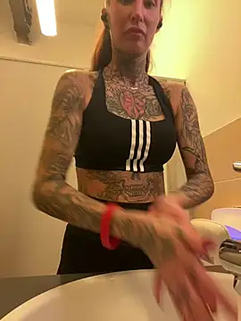 Snapshot of Black_sweet_Rose chatting on 02/03/25, 07:52 Black sweet Rose online show from 02/03/25, 07:52