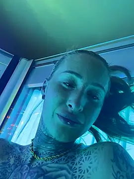 Snapshot of Black_sweet_Rose chatting on 01/15/26, 04:32 Black sweet Rose online show from 01/15/26, 04:32