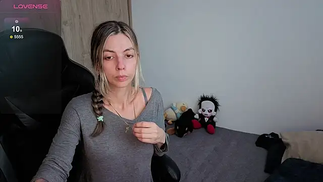 Princezzlove3 online show from 02/05/26, 12:56