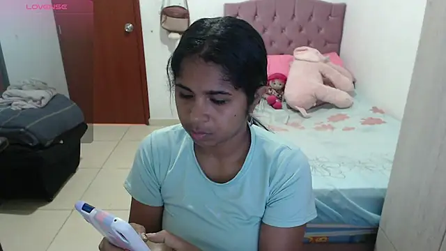 july-feria online show from 11/22/25, 04:50