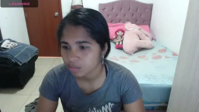 Snapshot of july-feria chatting on 09/28/25, 04:14 july-feria online show from 09/28/25, 04:14