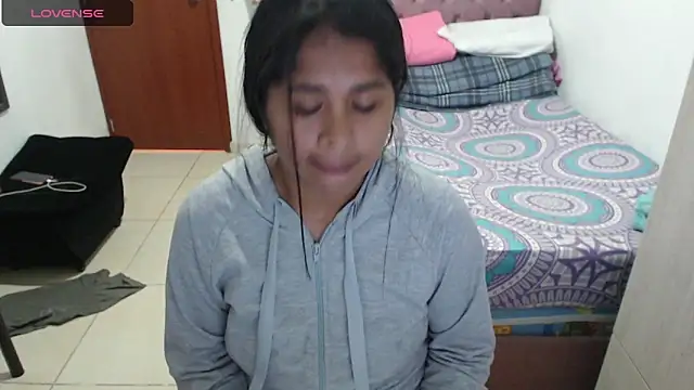 Snapshot of july-feria chatting on 03/14/25, 09:00 july-feria online show from 03/14/25, 09:00
