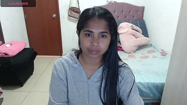 Snapshot of july-feria chatting on 09/23/25, 05:31 july-feria online show from 09/23/25, 05:31