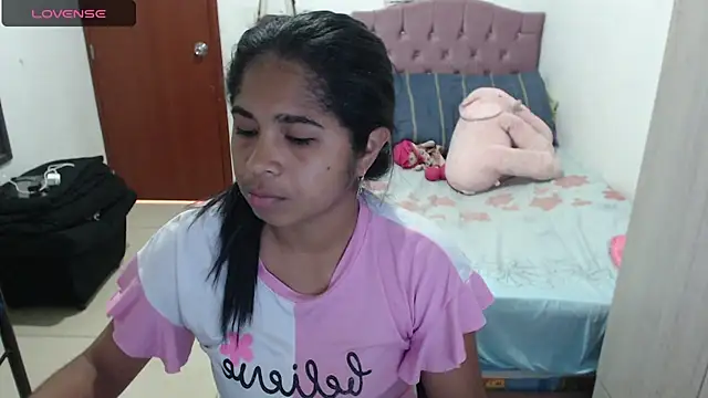 Snapshot of july-feria chatting on 09/25/25, 07:42 july-feria online show from 09/25/25, 07:42