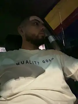 arturguy00 online show from 02/23/26, 09:54