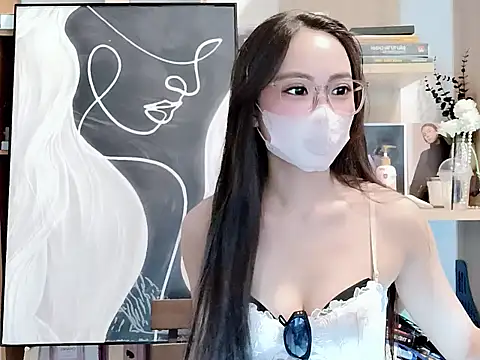 Lush-Office online show from 12/19/25, 07:22