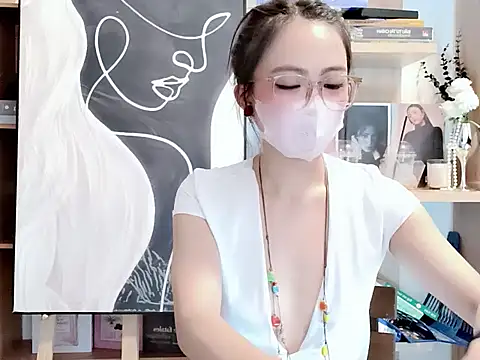 Snapshot of Lush-Office chatting on 12/04/25, 07:29 Lush-Office online show from 12/04/25, 07:29