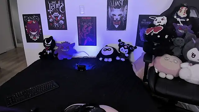 raven  white1 online show from 03/27/26, 07:59