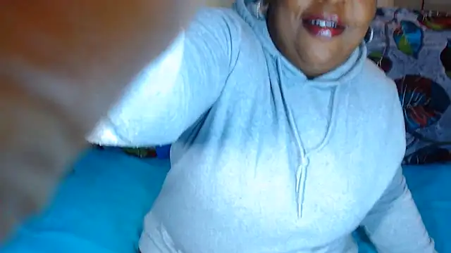 Snapshot of omalicha98 chatting on 07/10/26, 06:24 omalicha98 online show from 07/10/26, 06:24