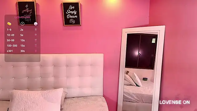 hot-littlechill online show from 01/29/25, 03:04