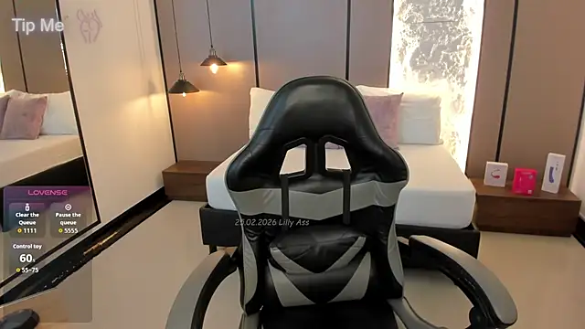 lilly ass  online show from 02/25/26, 12:49