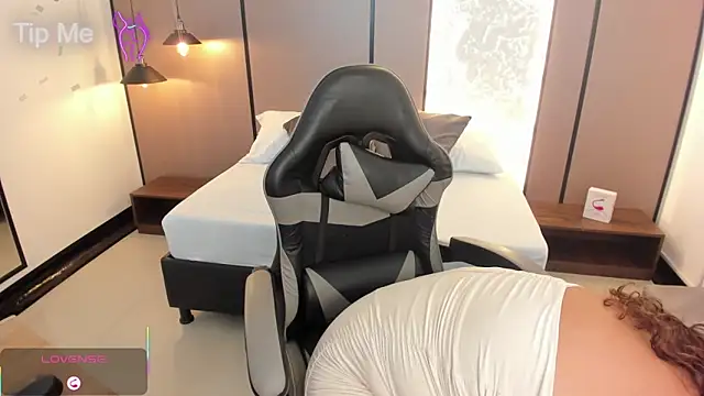 lilly ass  online show from 10/11/25, 12:50