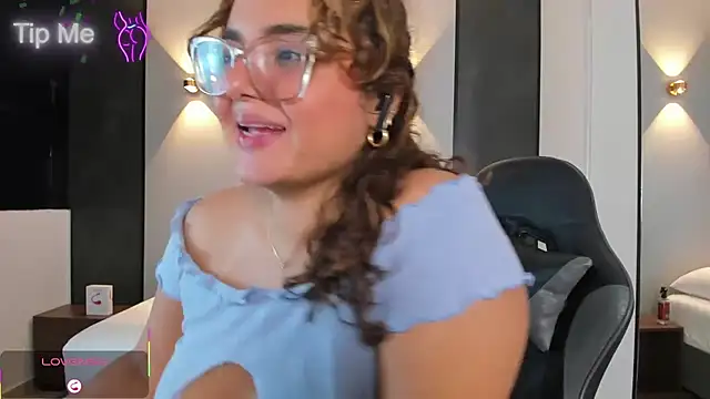 lilly ass  online show from 09/27/25, 12:39