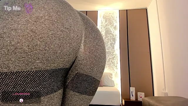 lilly ass  online show from 01/14/26, 12:42