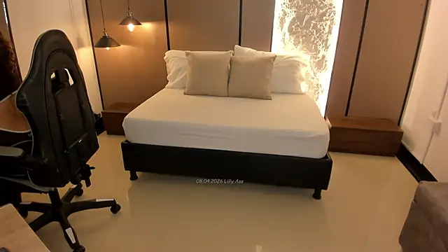 lilly ass  online show from 04/08/26, 01:01