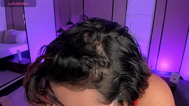 lilly ass  online show from 04/24/26, 01:24