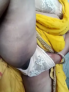Snapshot of Haseena_Baby chatting on 03/15/26, 05:36 Haseena Baby online show from 03/15/26, 05:36
