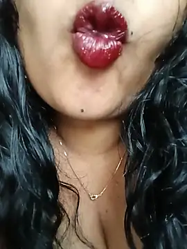 Snapshot of Haseena_Baby chatting on 07/06/26, 07:26 Haseena Baby online show from 07/06/26, 07:26