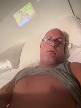 Snapshot of carlospingalinda chatting on 10/14/25, 04:13 carlospingalinda online show from 10/14/25, 04:13