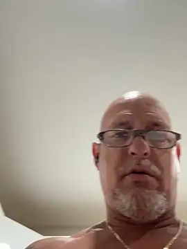 Snapshot of carlospingalinda chatting on 09/16/25, 09:54 carlospingalinda online show from 09/16/25, 09:54