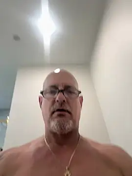 Snapshot of carlospingalinda chatting on 03/19/25, 11:36 carlospingalinda online show from 03/19/25, 11:36