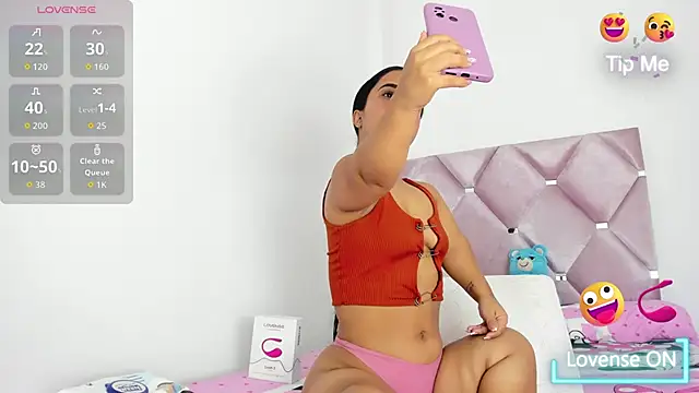 AnieRey online show from 03/13/26, 10:15