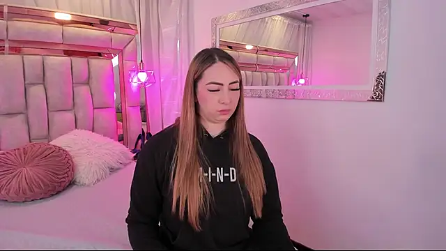 Snapshot of Katalina_Evans chatting on 11/26/25, 10:59 Katalina Evans online show from 11/26/25, 10:59