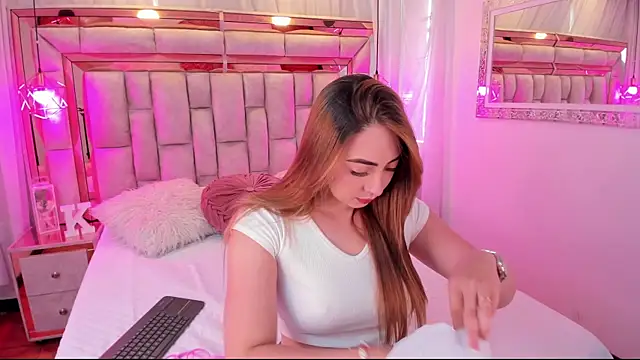 Snapshot of Katalina_Evans chatting on 11/07/25, 11:15 Katalina Evans online show from 11/07/25, 11:15