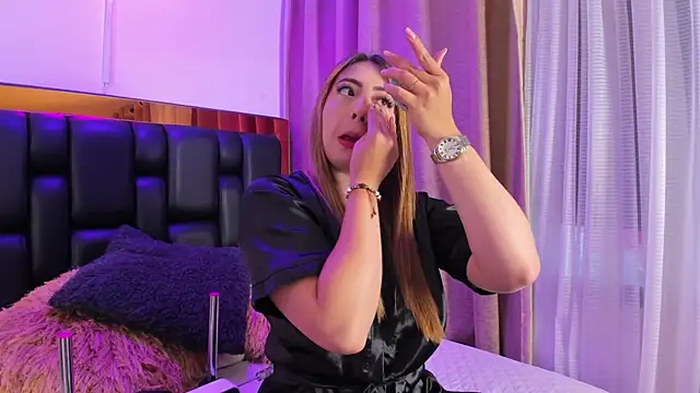 Katalina Evans online show from 04/06/26, 11:55