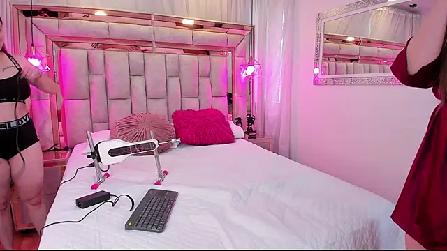 Snapshot of Katalina_Evans chatting on 09/08/25, 08:30 Katalina Evans online show from 09/08/25, 08:30