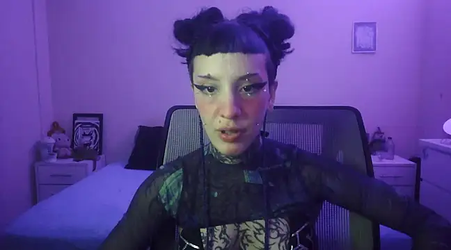 bad doll bb online show from 03/22/25, 12:28