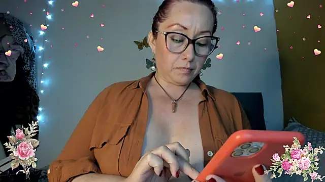 Snapshot of nataparis chatting on 02/20/25, 03:01 nataparis online show from 02/20/25, 03:01